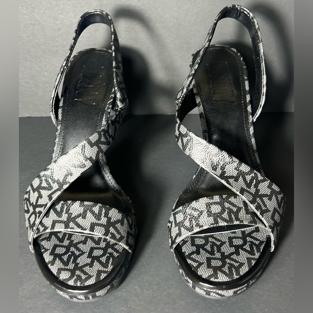 DKNY - Diva - Slingback Stiletto Sandals - Women's Size 9